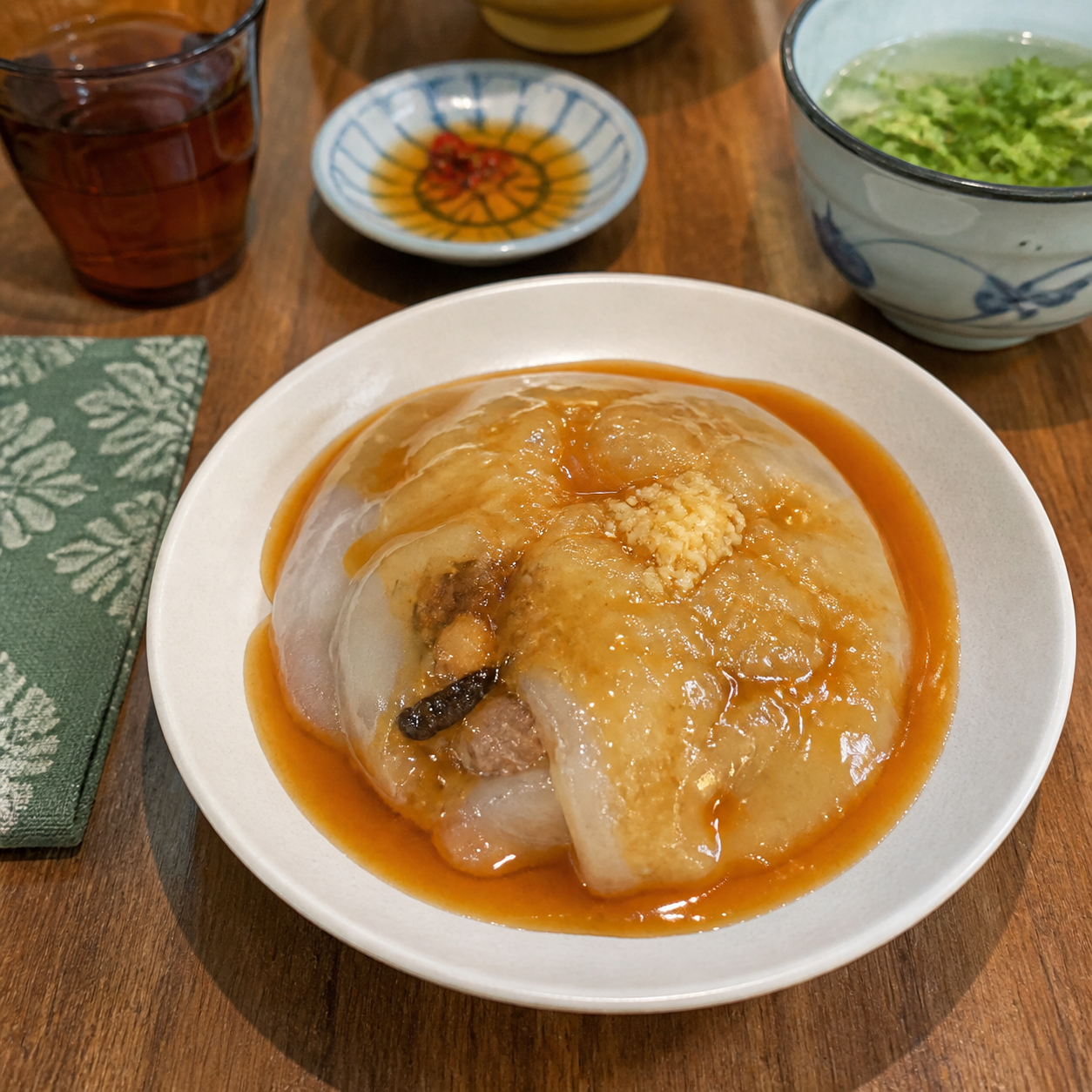 餐桌上的彰化肉圓